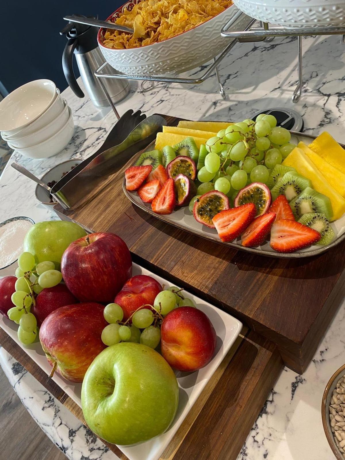 Courtyard Hotel Sandton Йоханесбург Екстериор снимка